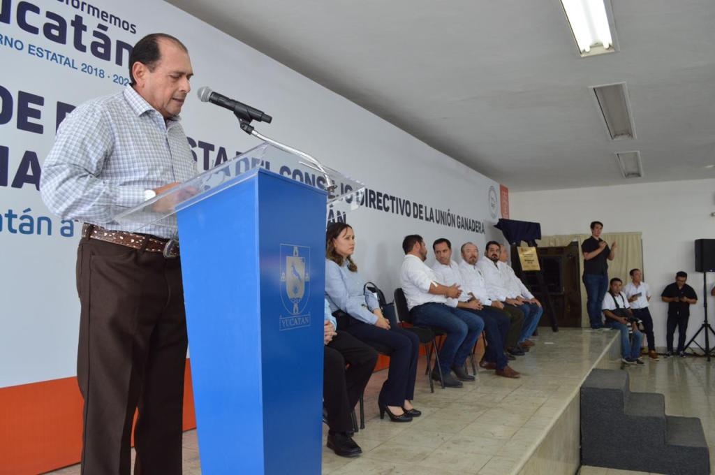 Refrenda Oswaldo Chazaro compromiso con ganaderos de&nbsp;Yucatán