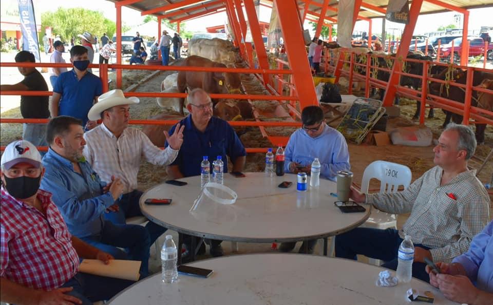 Expone Jose Luis Canales, proyectos que fortalecerán la comercialización del&nbsp;Beefmaster