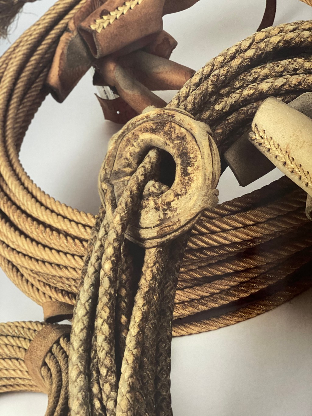 Amor a la Charrería; hombres y mujeres de a&nbsp;caballo