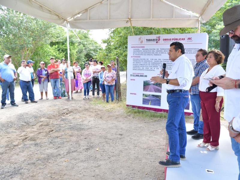 Inaugura Javier May rehabilitación de carretera en Jonuta; anuncia inversión de 50 mdp para compra de equipos y maquinaria para modernizar caminos&nbsp;estatales